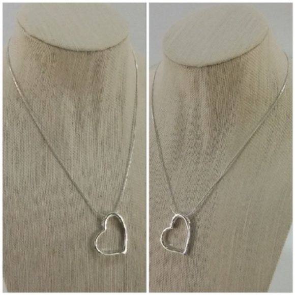 Jewelry - Silvertone Heart Pendant Necklace
